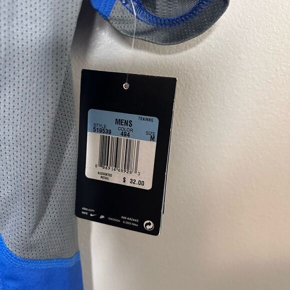 Nike Dri-Fit Tshirt NWT - Picture 2 of 3